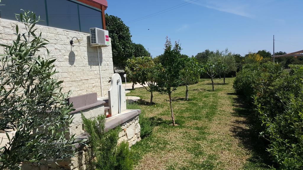Alla Corte Di Nonna Maria Villa Pozzallo Exterior photo